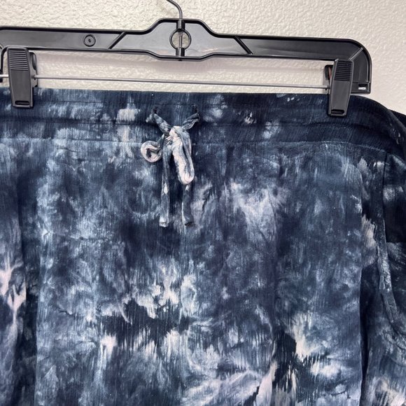 Torrid black blue elastic waist womens shorts  Size: 2X - Picture 4 of 7